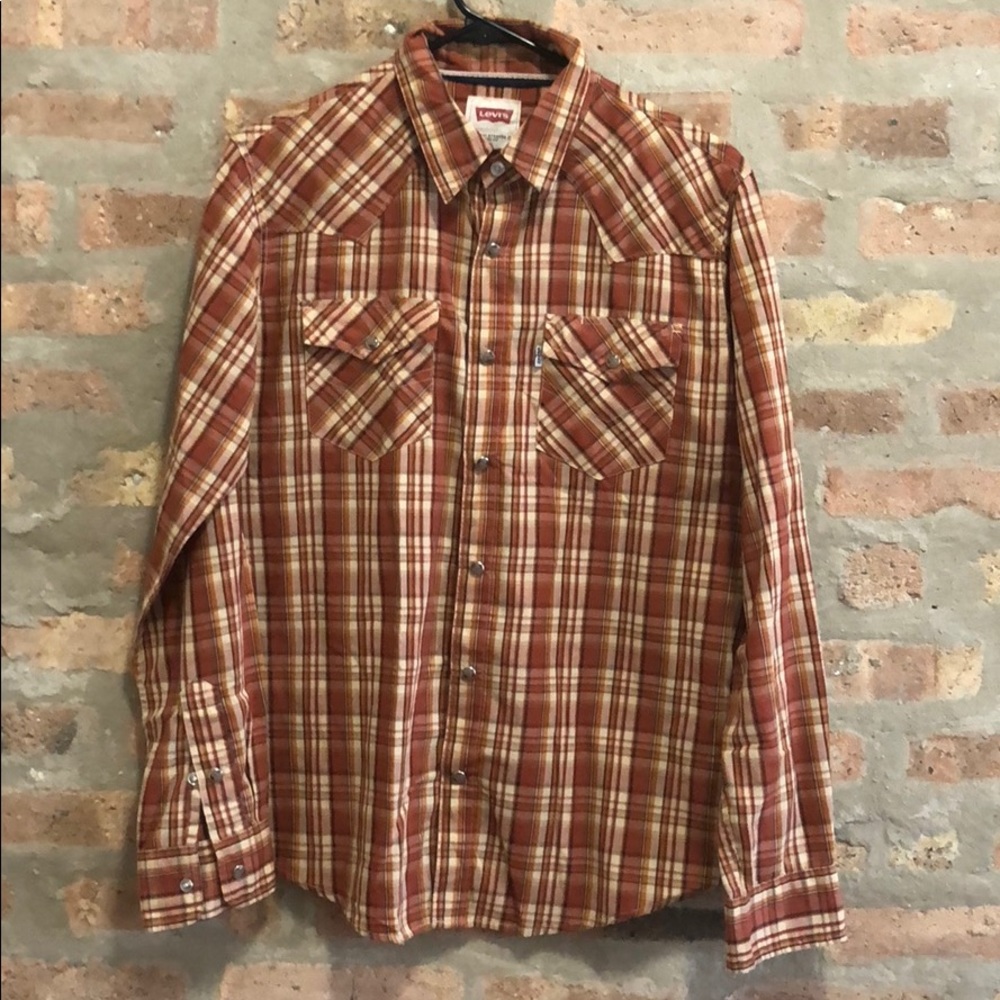 Levi’s Plaid Button Up